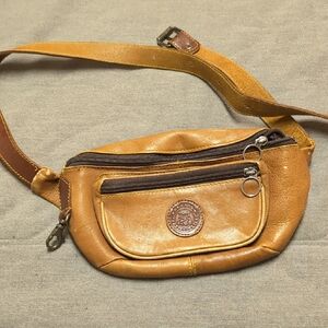 Boxer International Design Leather Crossbody Bag